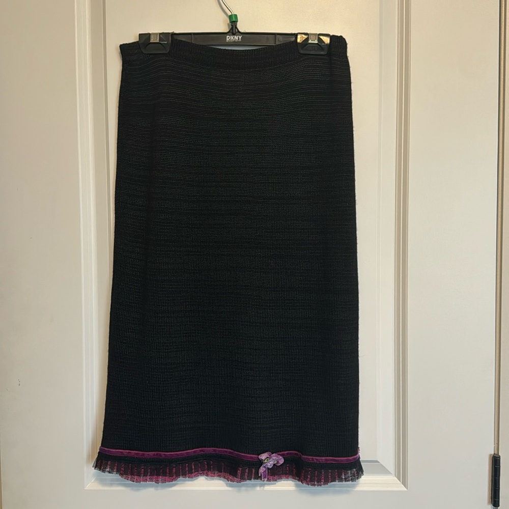 Vintage Beverly Mehe Midi knit skirt with ribbon hemline